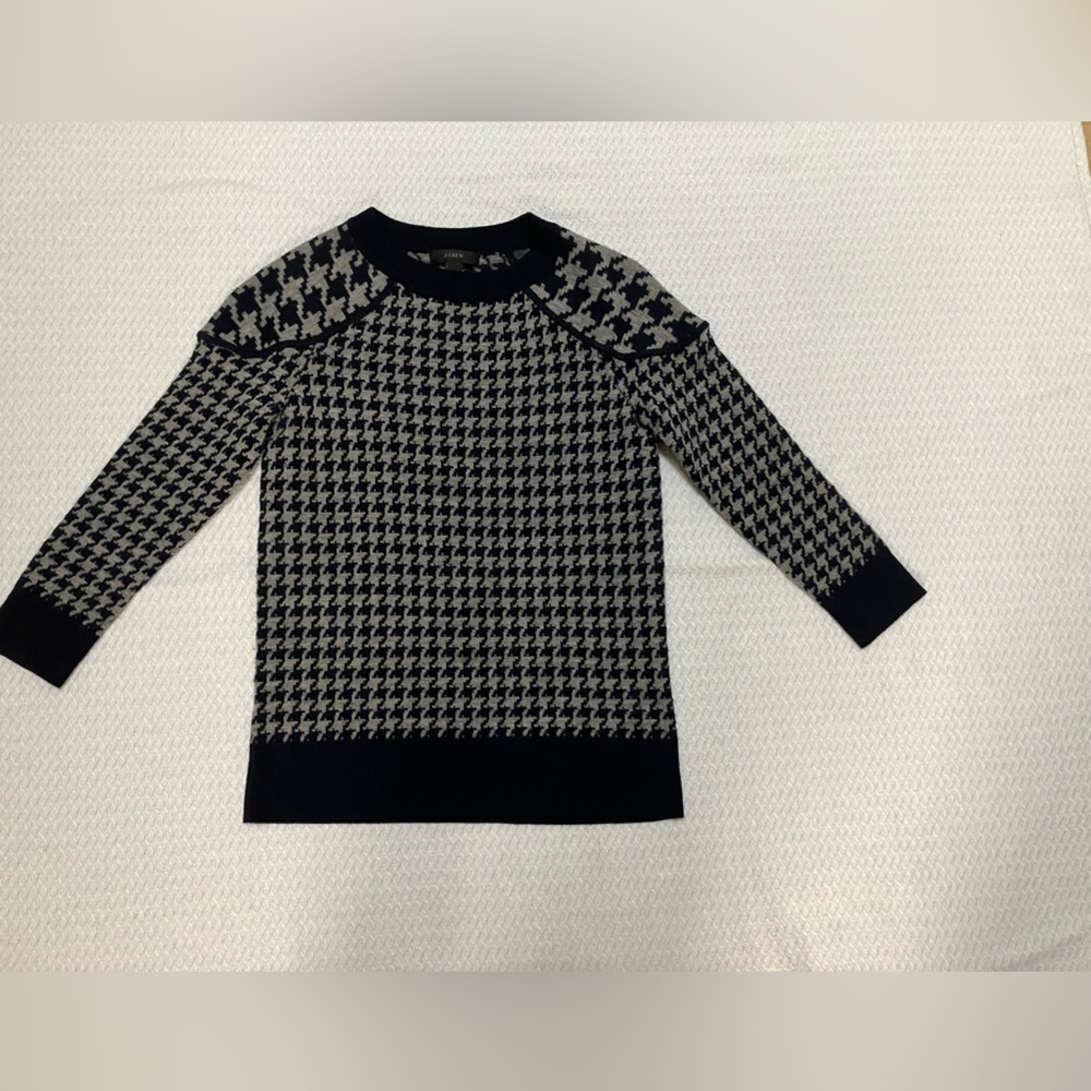 J Crew Grey and White Houndstooth Sweater, Women's XXS